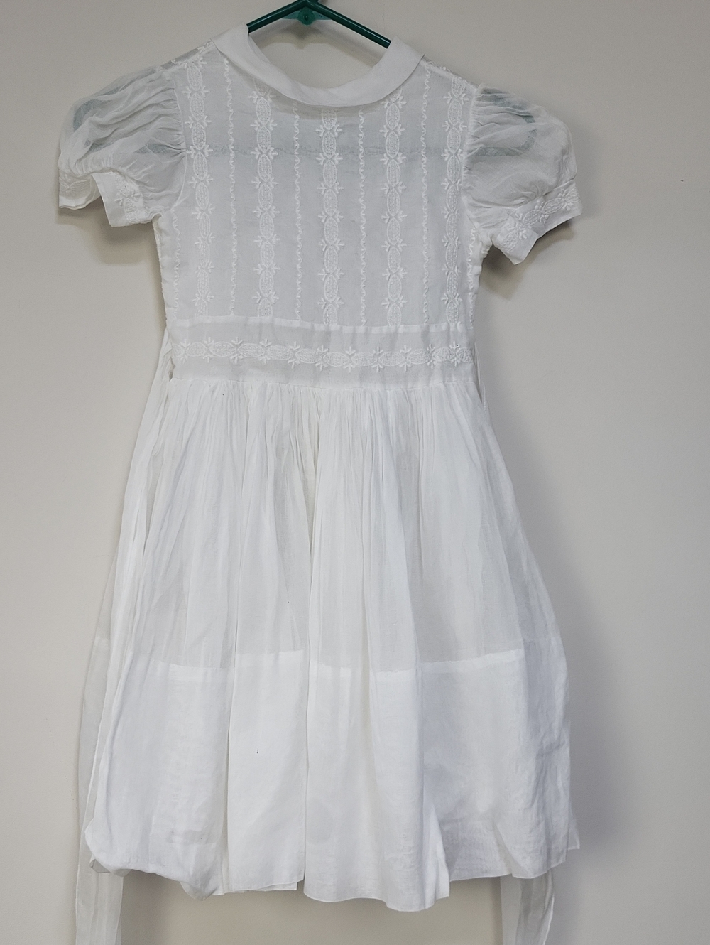 Vtg MISS QUALITY Girls White Embroidered Sheer  Party Flower Wedding Dress